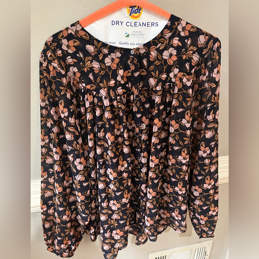 LOFT Large Petite navy blue and peach blouse